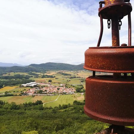 Tellazar Maestu Exterior foto